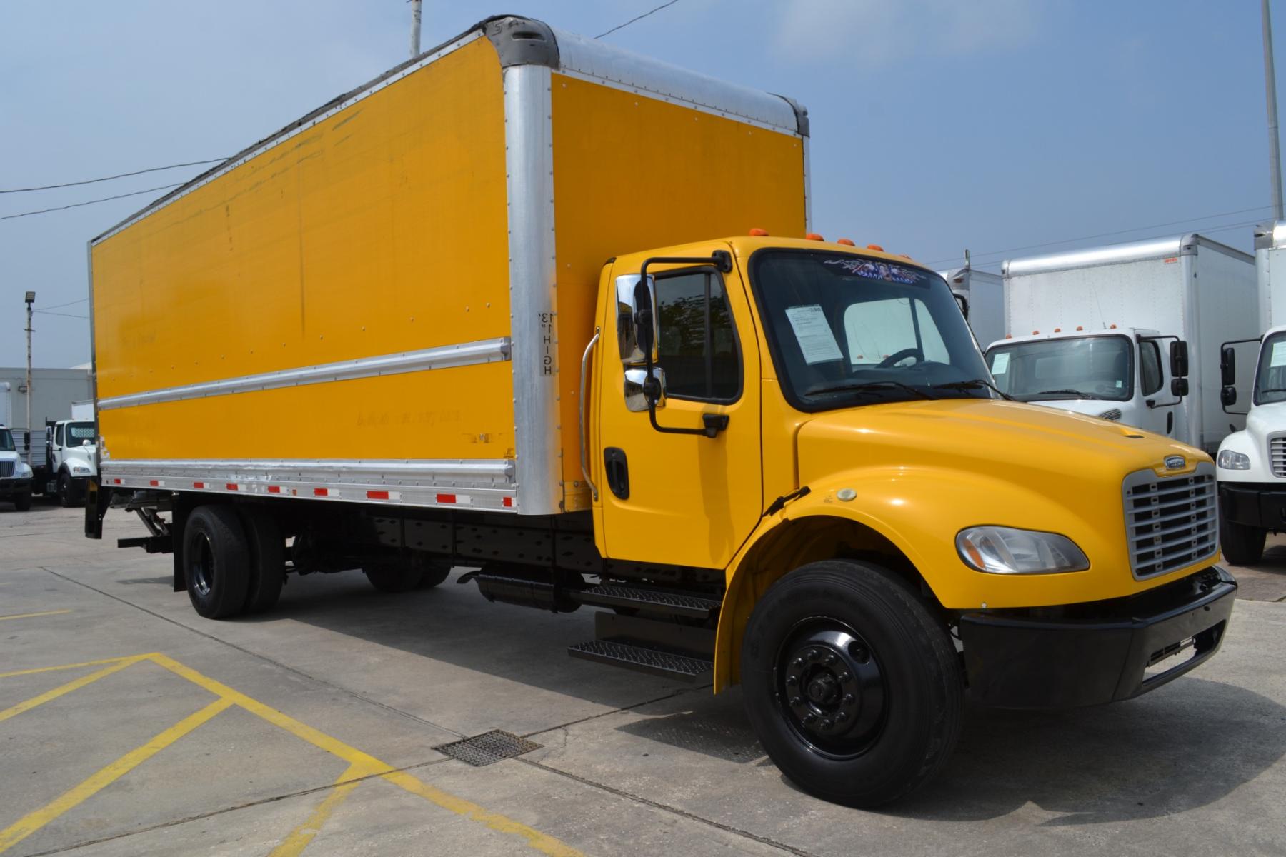 2017 YELLOW /BLACK FREIGHTLINER M2-106 with an CUMMINS ISB 6.7L 220HP engine, ALLISON 2200RDS AUTOMATIC transmission, located at 9172 North Fwy, Houston, TX, 77037, (713) 910-6868, 29.887470, -95.411903 - 26,000LB GVWR NON CDL, MORGAN 26FT BOX, 13FT CLEARANCE, 103" X 102" AIR RIDE, MAXON 3,000LB CAPACITY ALUMINUM LIFT GATE, 80 GALLON FUEL TANK, COLD A/C, CRUISE CONTROL - Photo #2